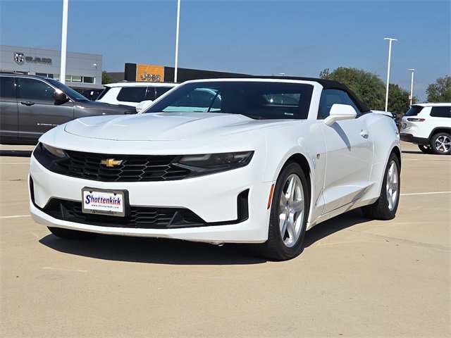 Used 2020 Chevrolet Camaro LT image 3