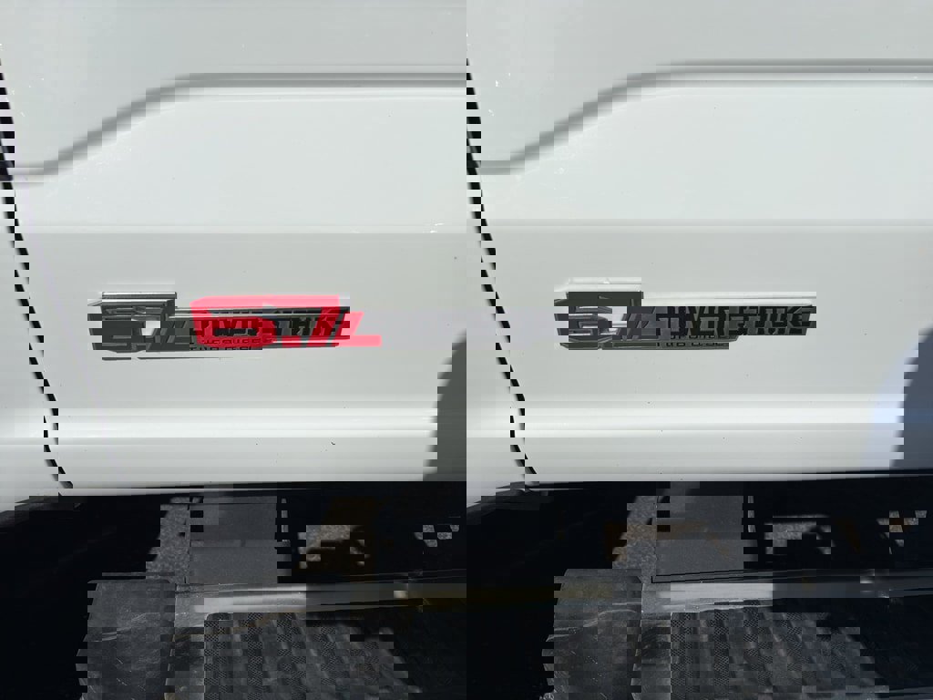 Used 2024 Ford F350 Lariat image 10