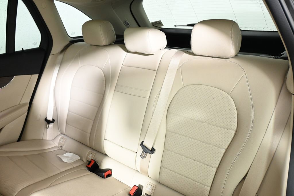 Used 2022 Mercedes-Benz GLC 300 4MATIC image 4