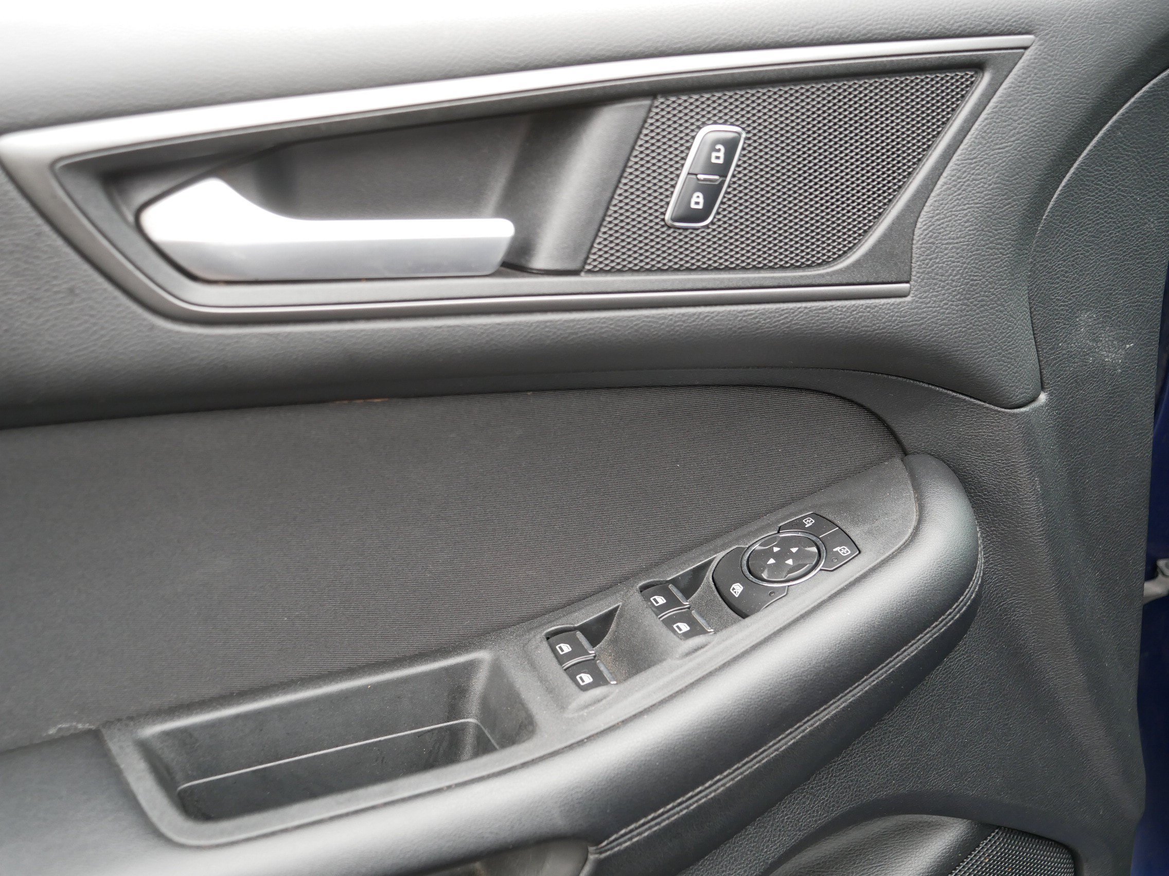 Used 2016 Ford Edge SE AWD/4WD image 15