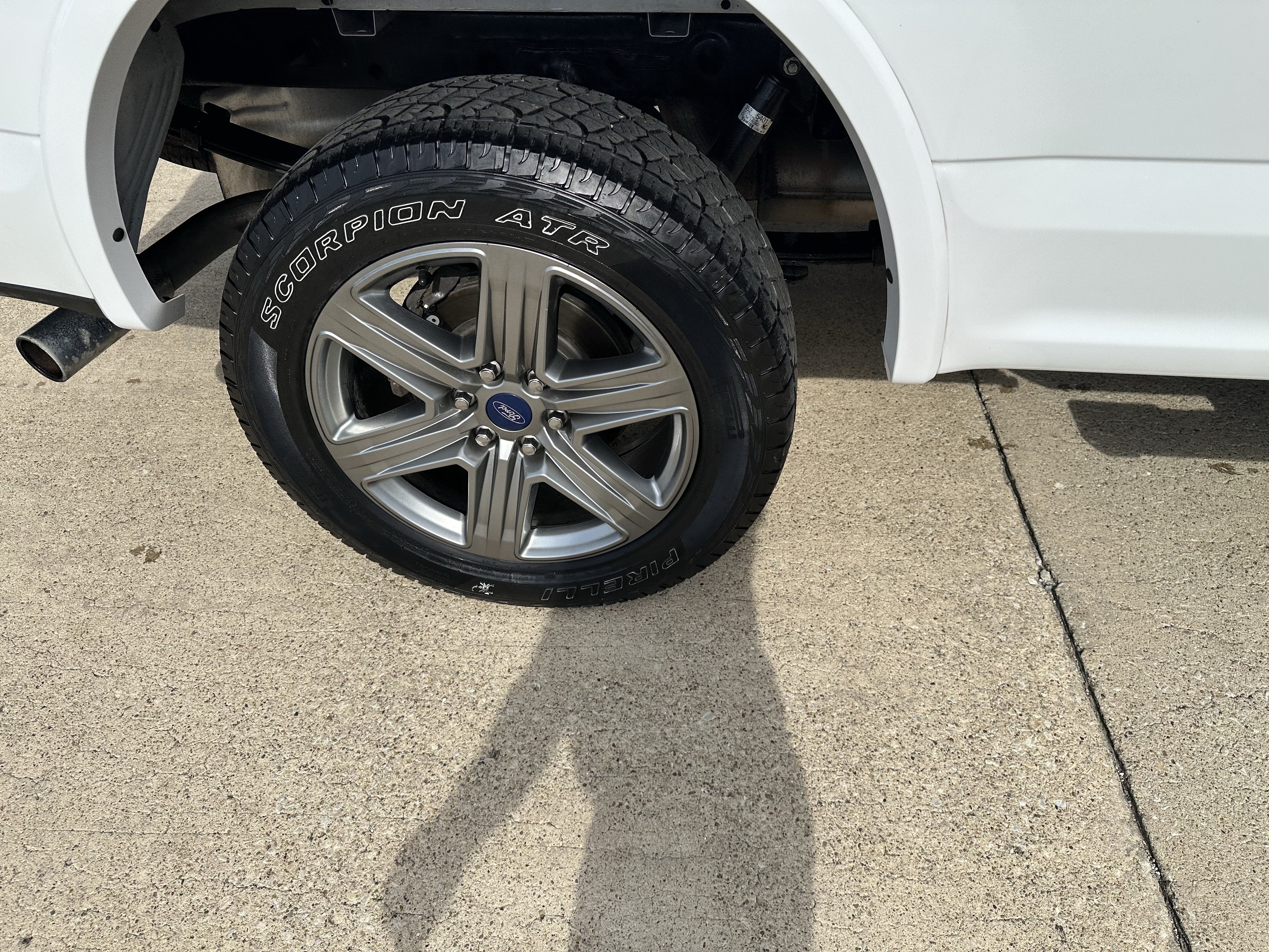 Used 2019 Ford F150 XLT w/ Equipment Group 302A Luxury AWD/4WD image 3