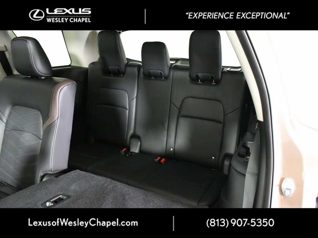 Used 2025 Nissan Pathfinder Platinum w/ Cargo Package image 28