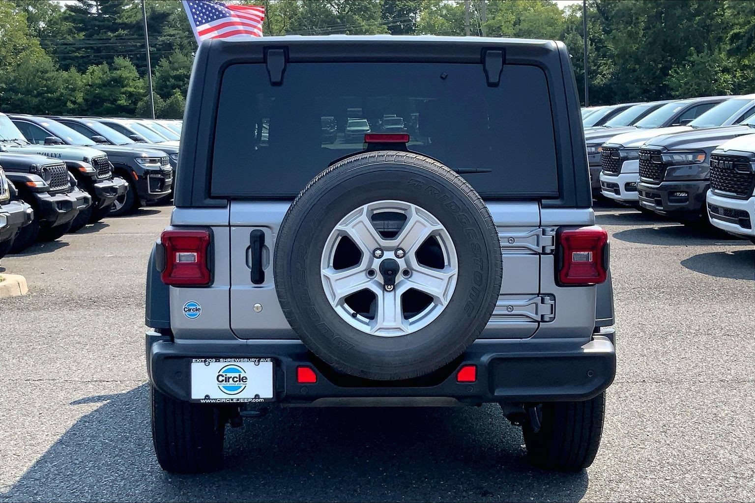 Used 2018 Jeep Wrangler Unlimited Sport S AWD/4WD image 4