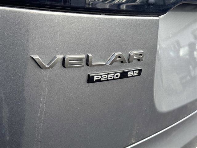 Used 2018 Land Rover Range Rover Velar R-Dynamic SE AWD/4WD image 7