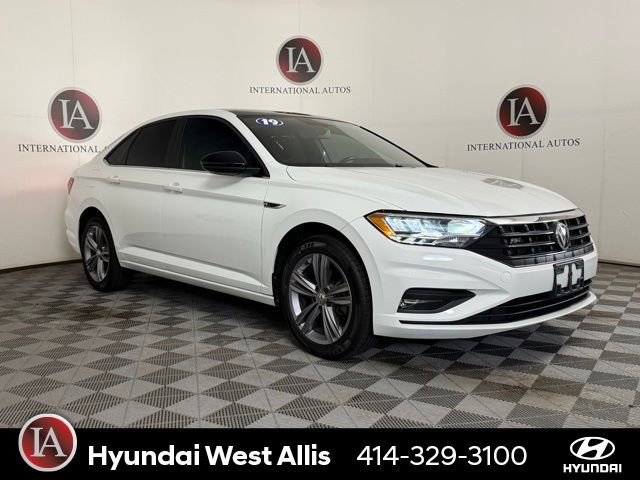 Used 2019 Volkswagen Jetta R-Line FWD image 1
