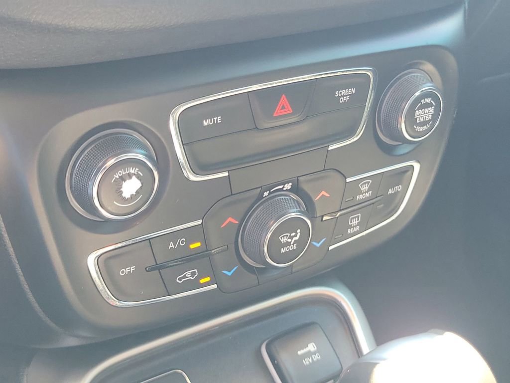 Used 2021 Jeep Compass Latitude FWD image 23
