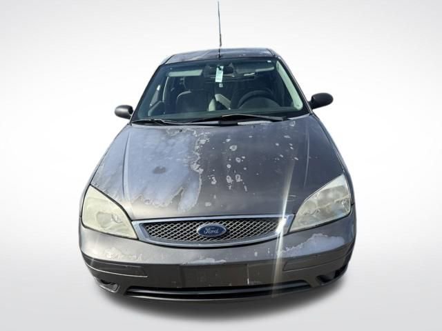 Used 2006 Ford Focus ZX5 Hatchback FWD image 3
