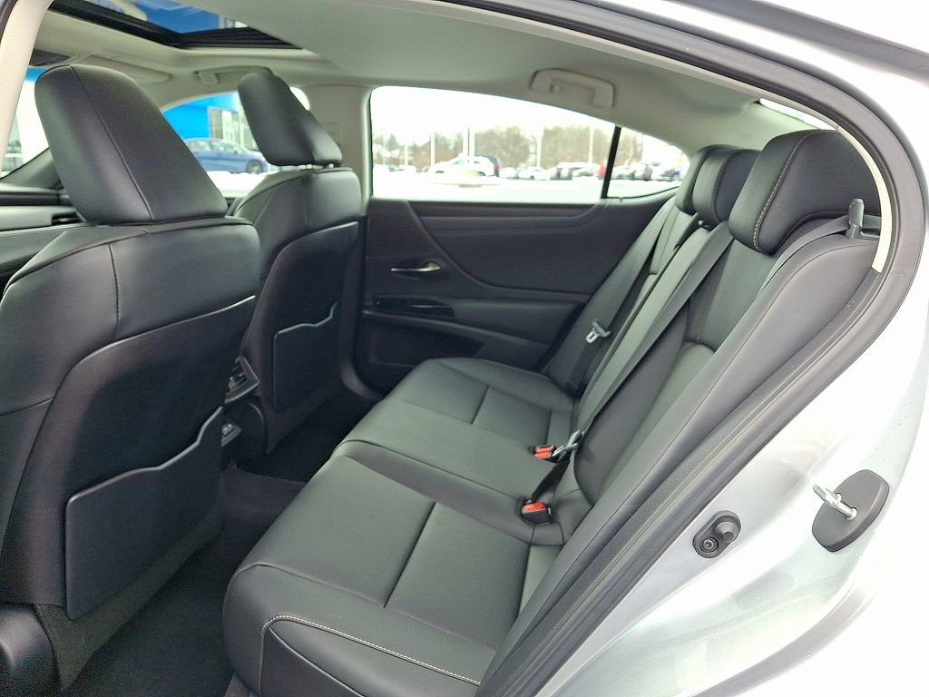 Used 2024 Lexus ES 350 w/ Premium Package image 13