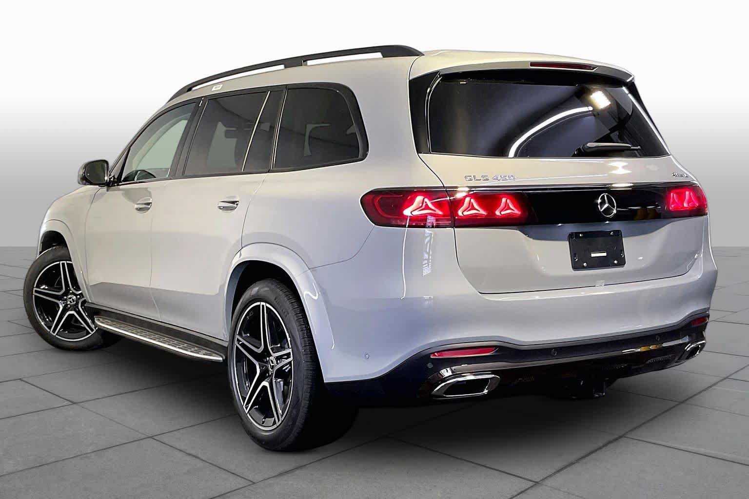 New 2027 Mercedes-Benz GLS 450 4MATIC image 3