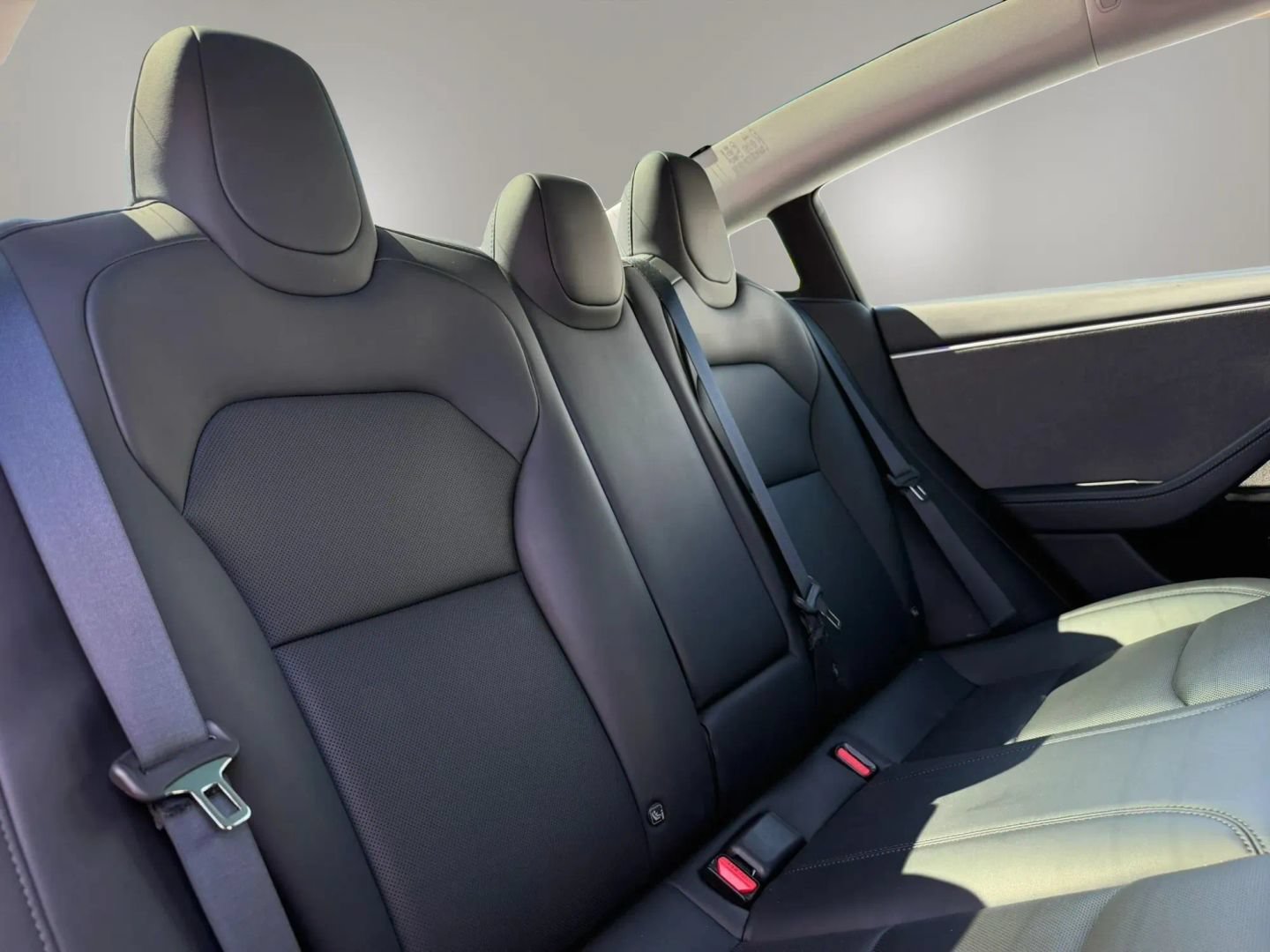Used 2025 Tesla Model 3 Long Range RWD image 19
