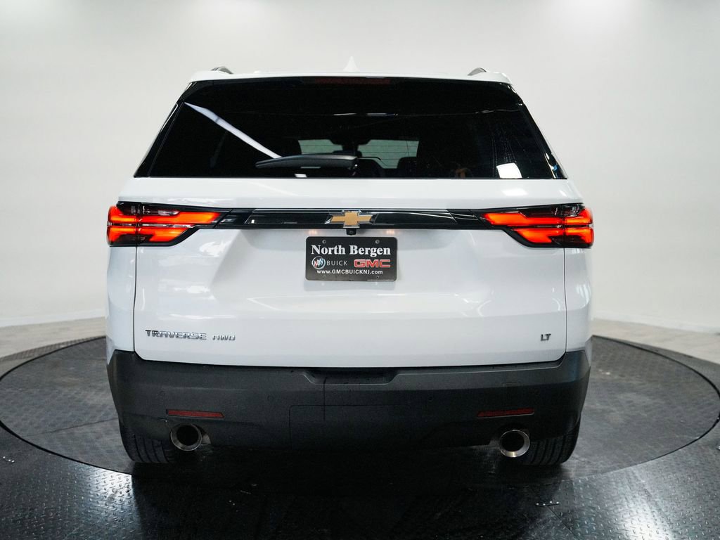 Used 2022 Chevrolet Traverse LT w/ LPO, Floor Liner Package AWD/4WD image 7