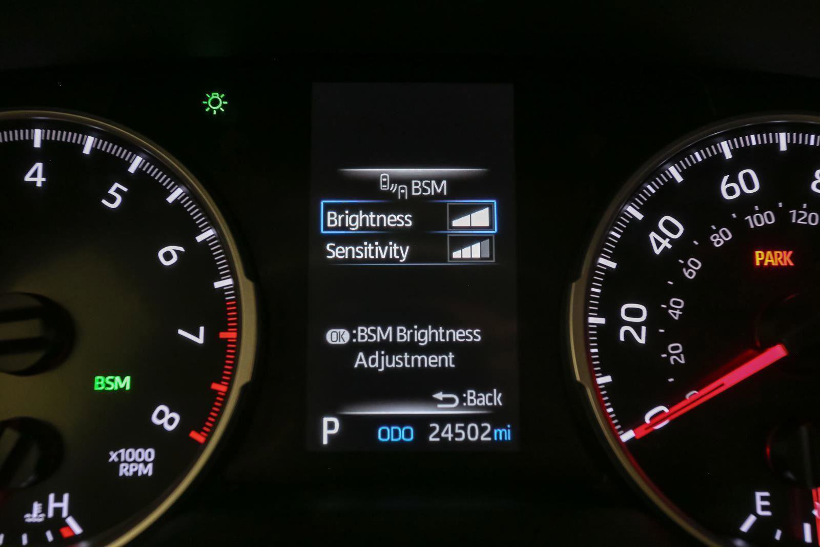 Used 2022 Toyota RAV4 XLE w/ XLE Grade Weather Package AWD/4WD image 39