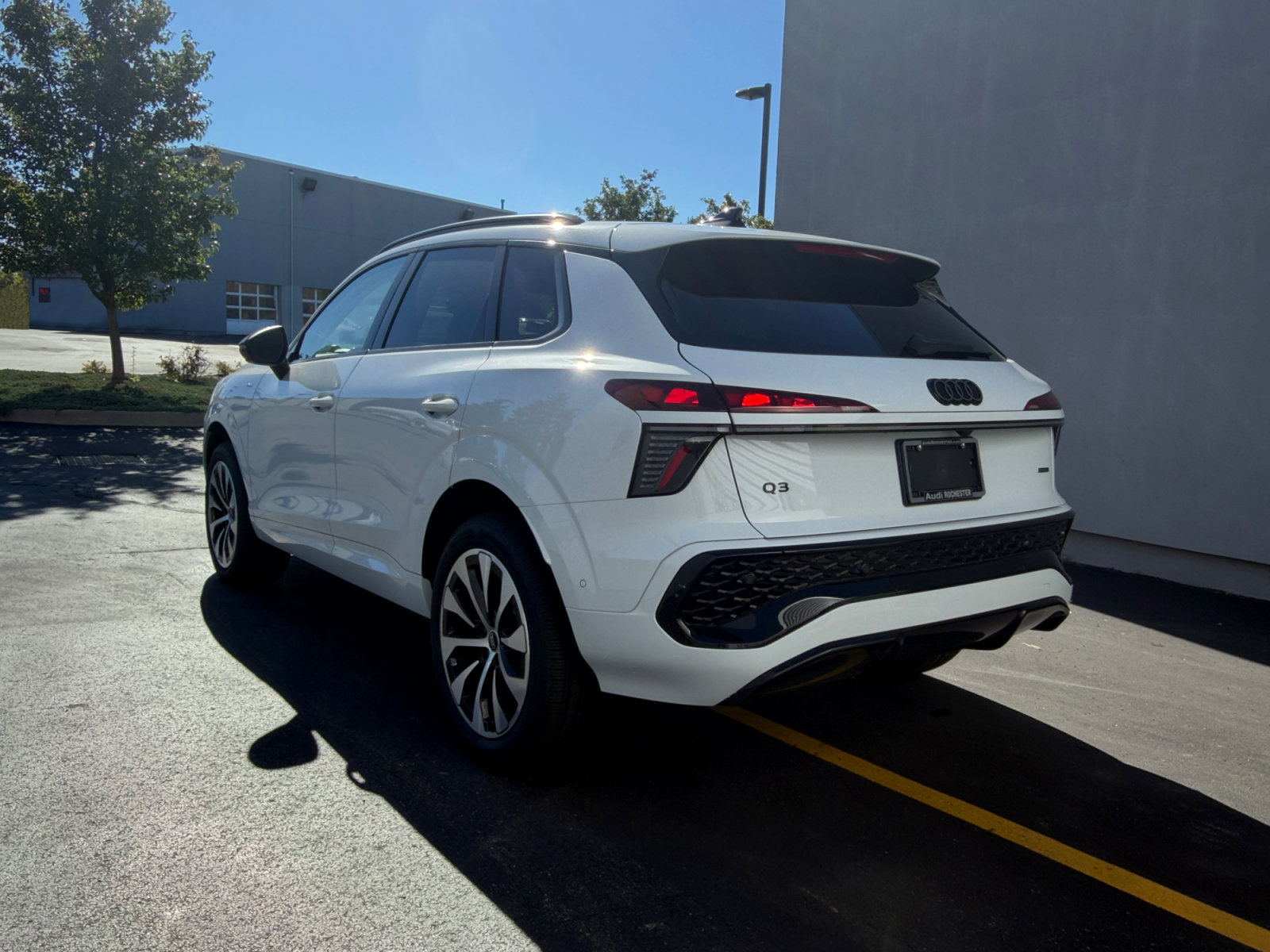 New 2026 Audi Q3 quattro 2.0T AWD/4WD image 3