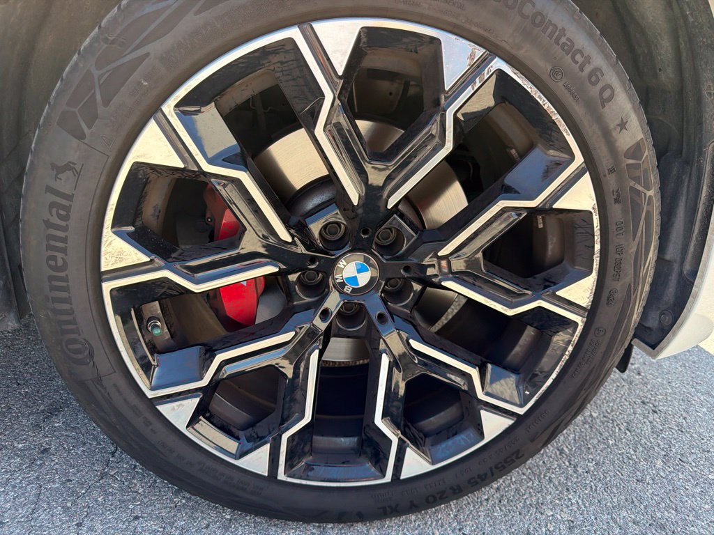 Certified 2025 BMW X3 xDrive30i w/ M Sport Package AWD/4WD image 5