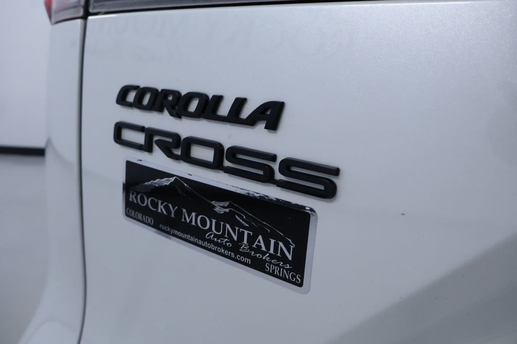 Used 2023 Toyota Corolla Cross XSE w/ Convenience Package image 10