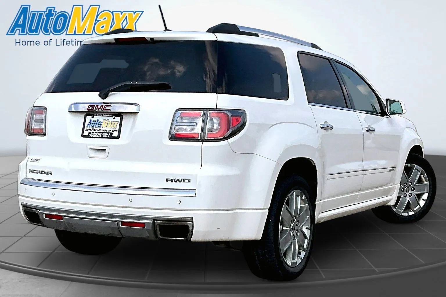 Used 2013 GMC Acadia Denali AWD/4WD image 9