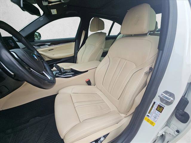Used 2018 BMW 540i RWD image 16