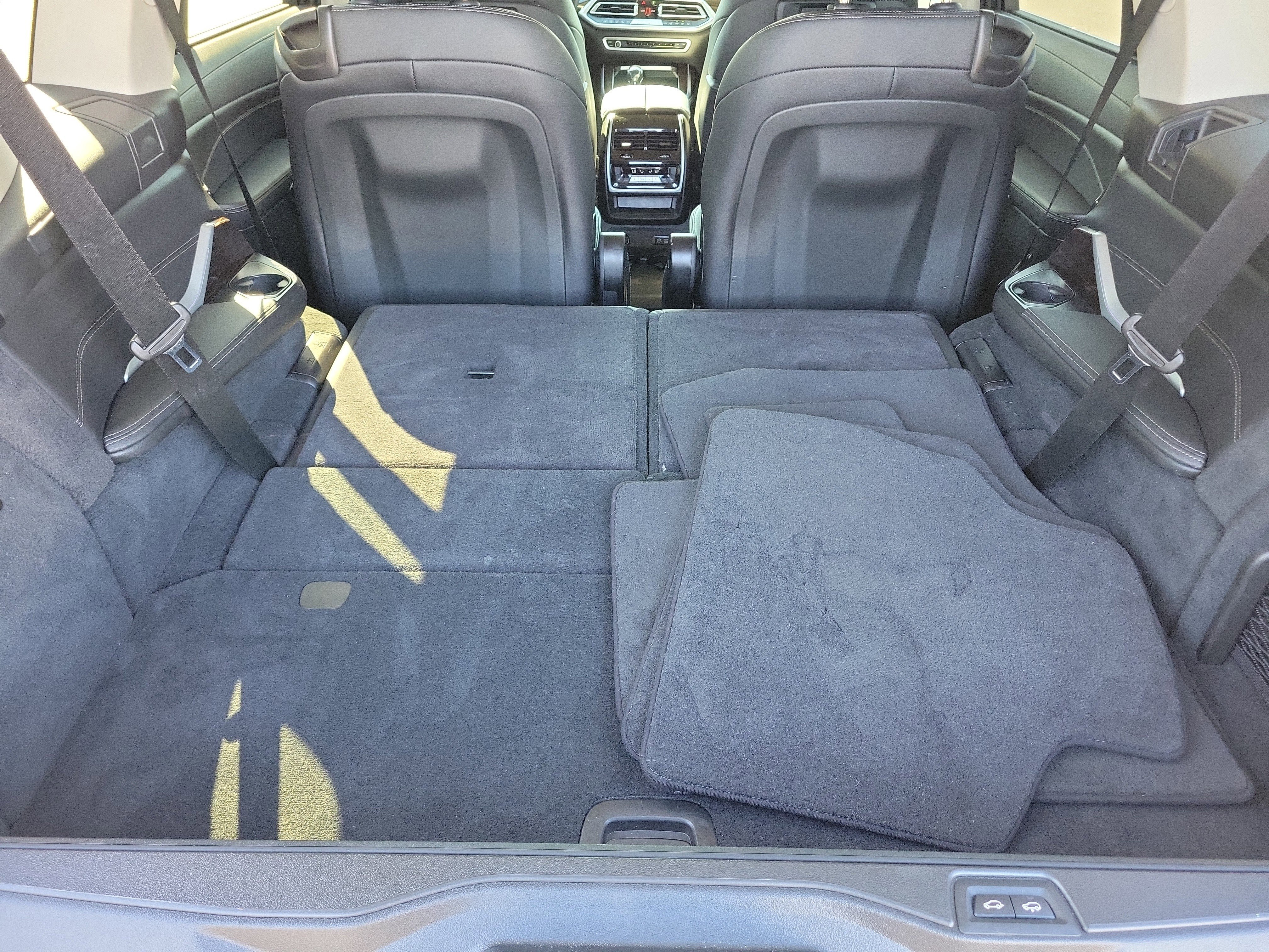 Used 2021 BMW X7 xDrive40i w/ Premium Package AWD/4WD image 8