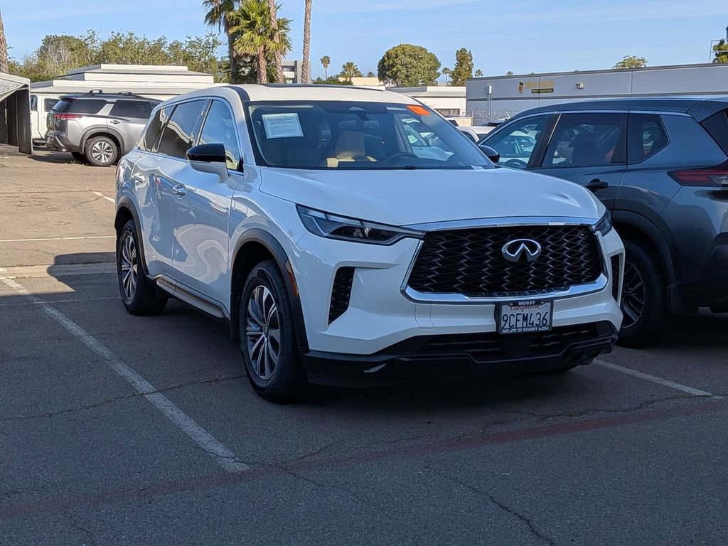 Used 2022 INFINITI QX60 Pure FWD image 2