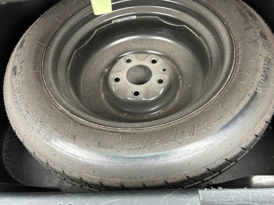 Used 2012 Dodge Grand Caravan SE image 17