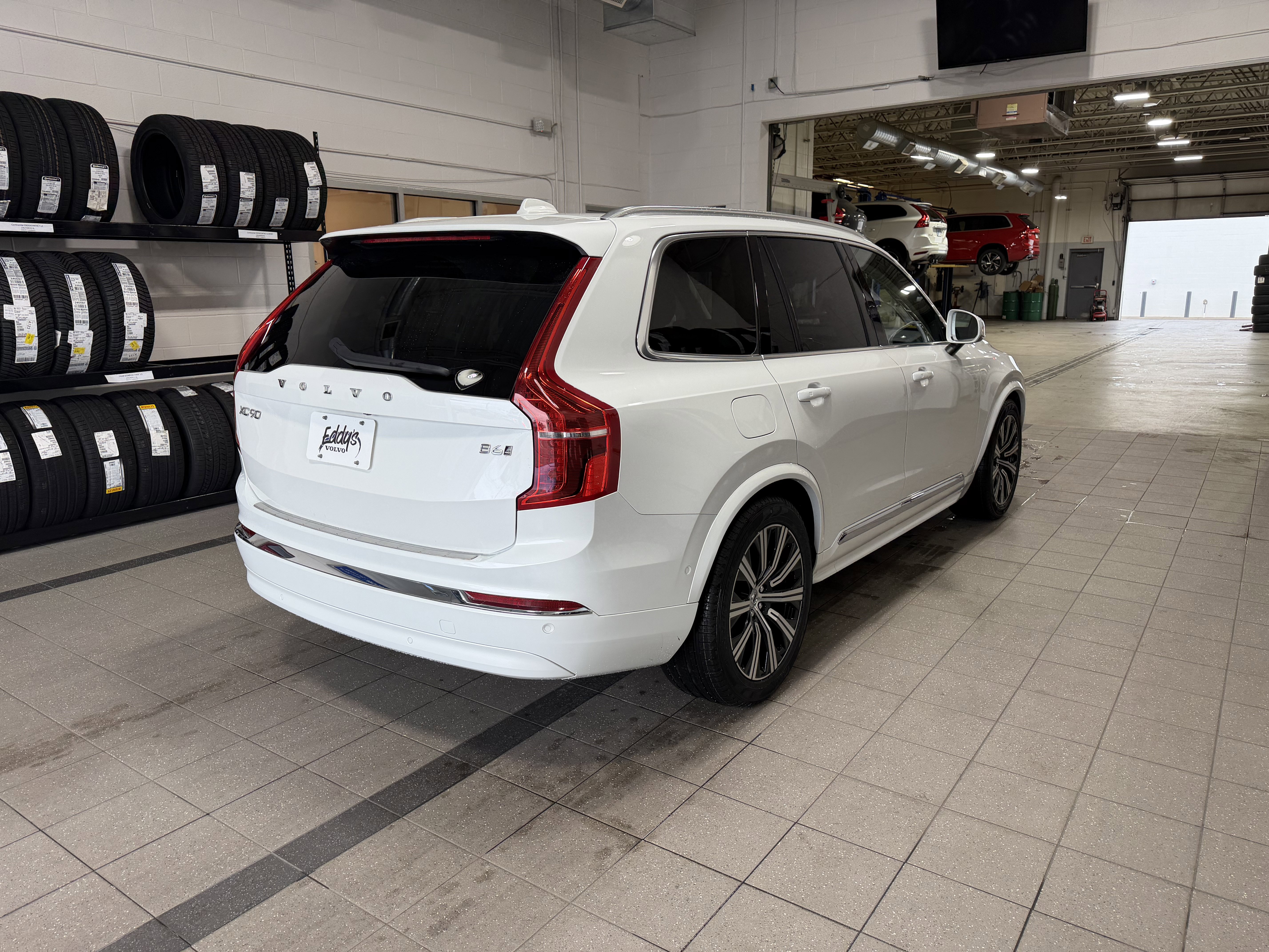 Used 2023 Volvo XC90 B6 Ultimate w/ Lounge Package AWD/4WD image 9