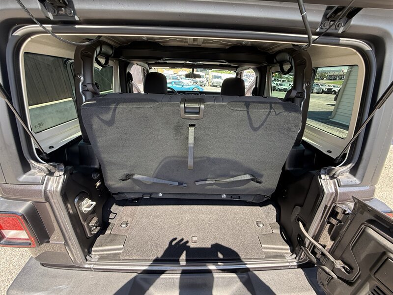 Used 2023 Jeep Wrangler Sport AWD/4WD image 32