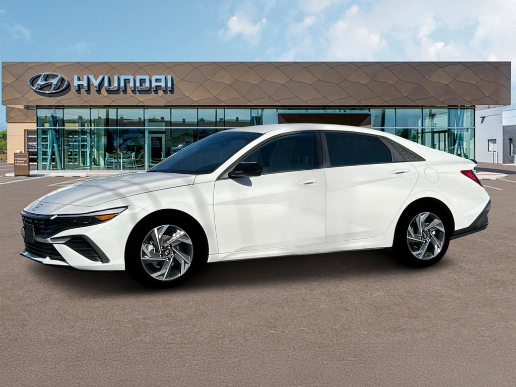 New 2025 Hyundai Elantra Sport image 2