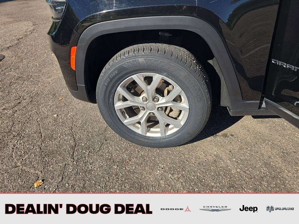 Used 2023 Jeep Grand Cherokee Limited image 28