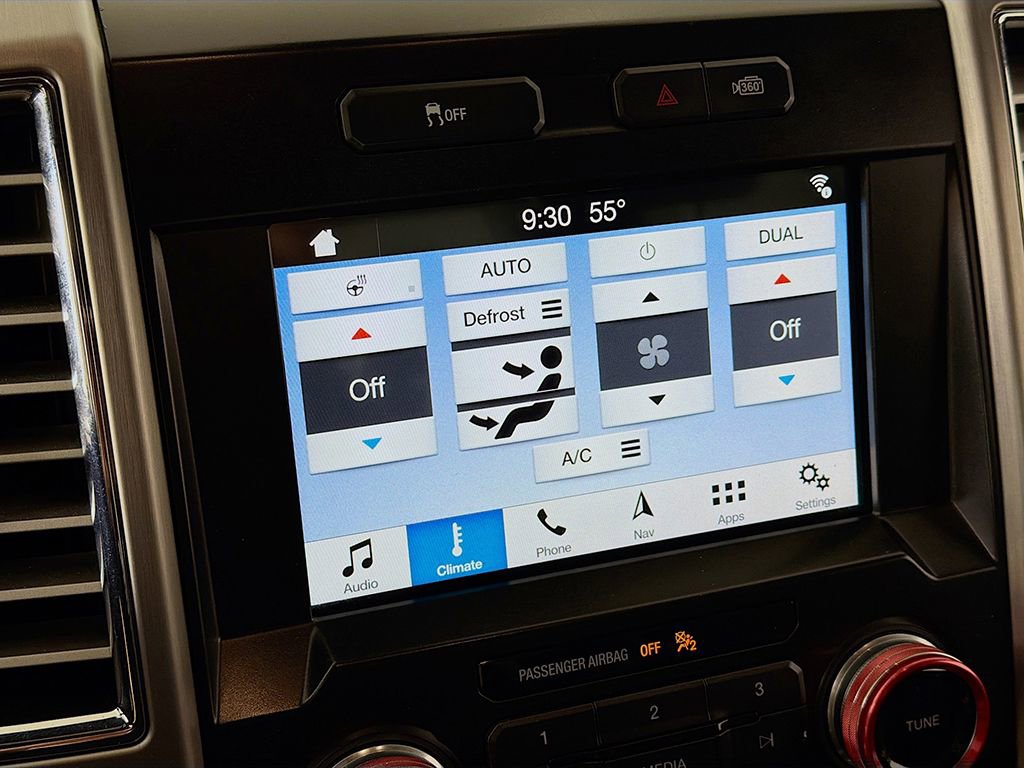 Used 2016 Ford F150 Platinum w/ Equipment Group 701A Luxury image 36