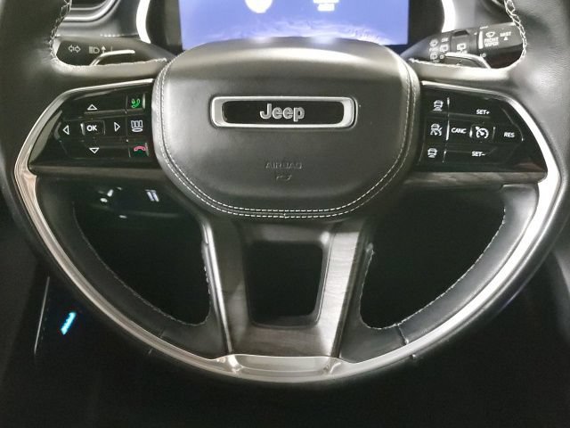 Used 2022 Jeep Grand Cherokee L Overland w/ Luxury Tech Group IV AWD/4WD image 16
