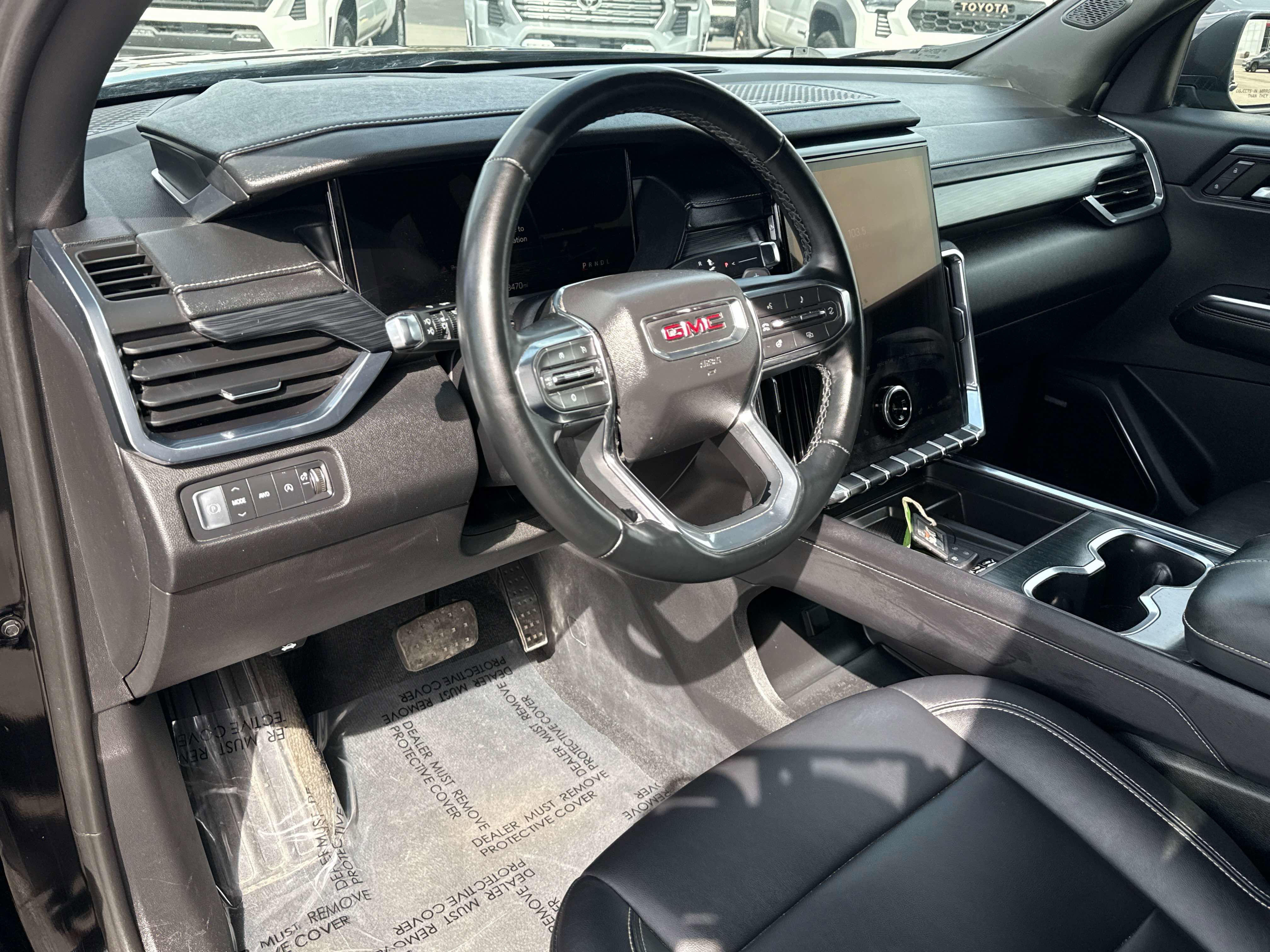 Used 2024 GMC Acadia Elevation image 9