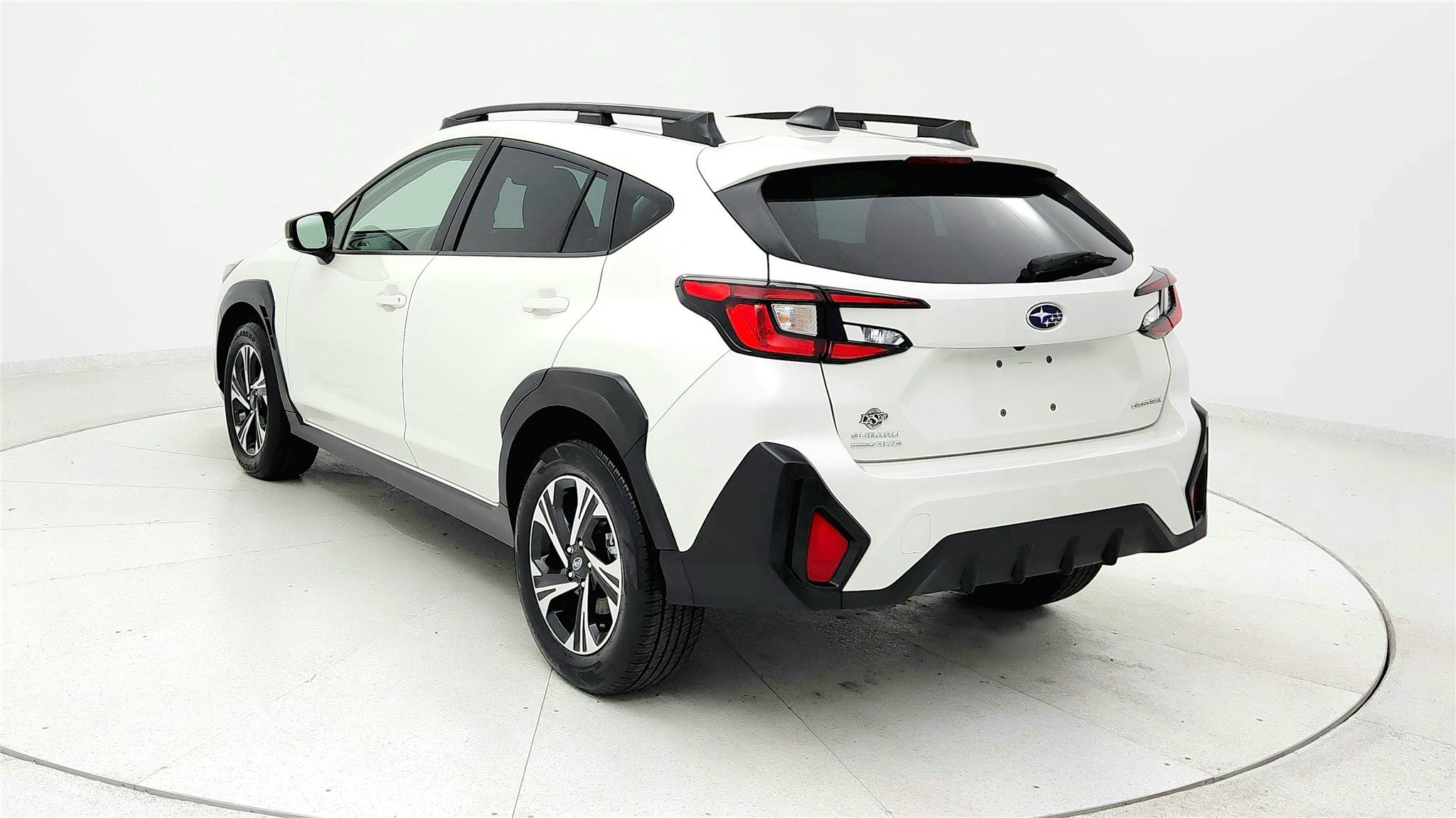 Used 2025 Subaru Crosstrek 2.0i Premium AWD/4WD image 3