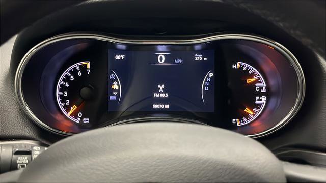 Used 2019 Jeep Grand Cherokee Laredo image 16