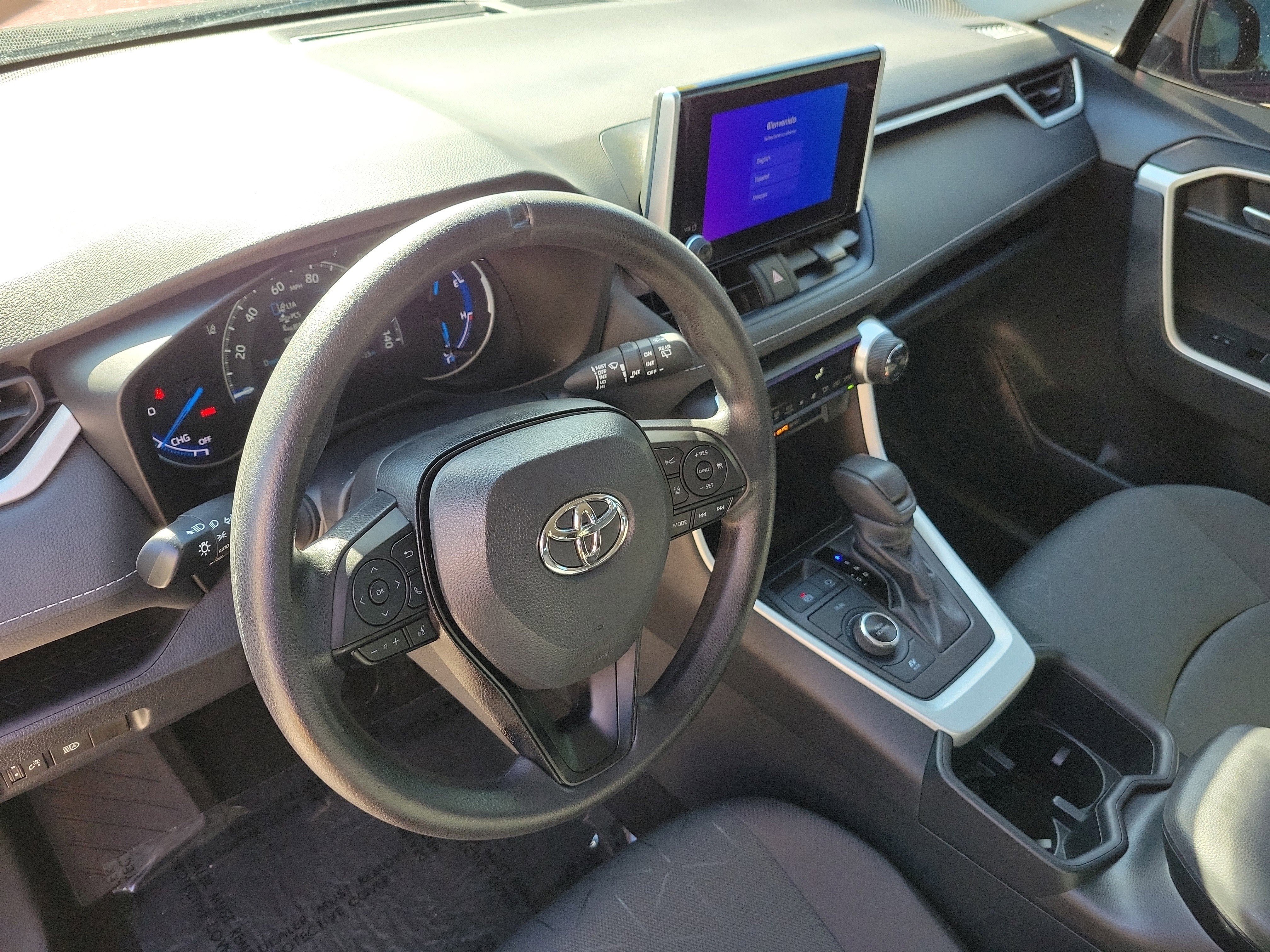 Used 2024 Toyota RAV4 XLE image 22