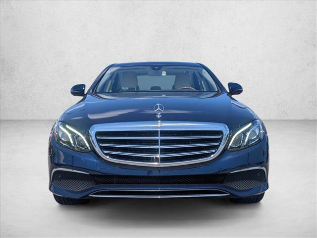 Used 2020 Mercedes-Benz E 350 4MATIC Sedan image 2