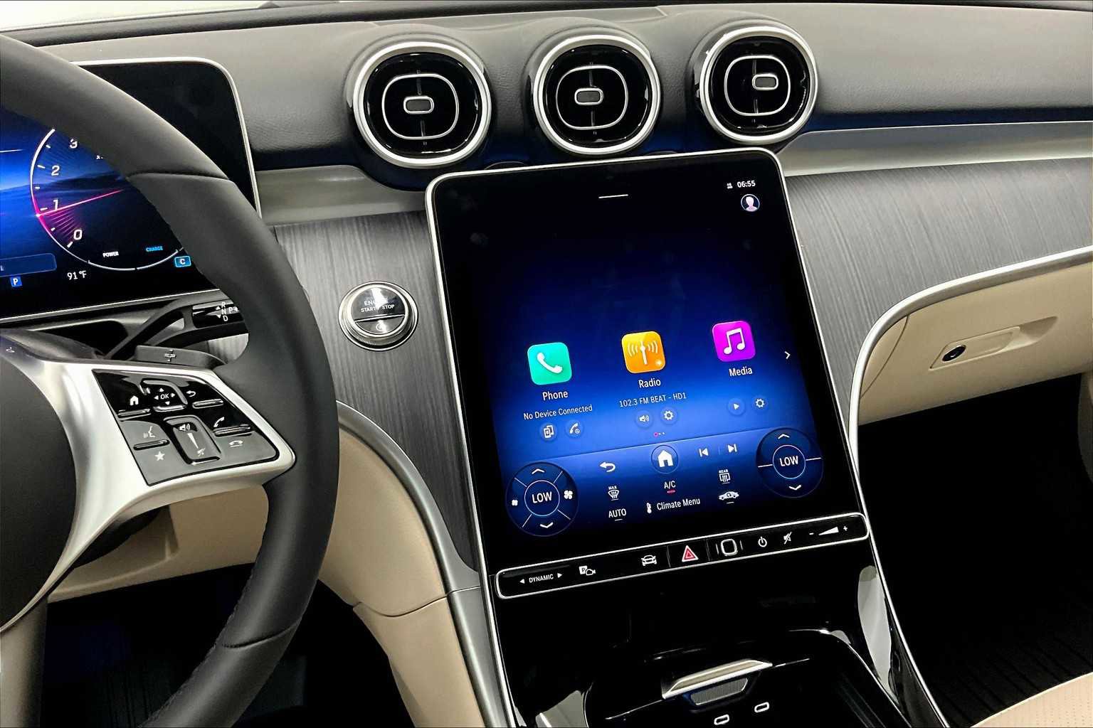 New 2025 Mercedes-Benz C 300 Sedan image 6