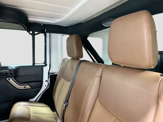 Used 2017 Jeep Wrangler Unlimited Sahara image 24