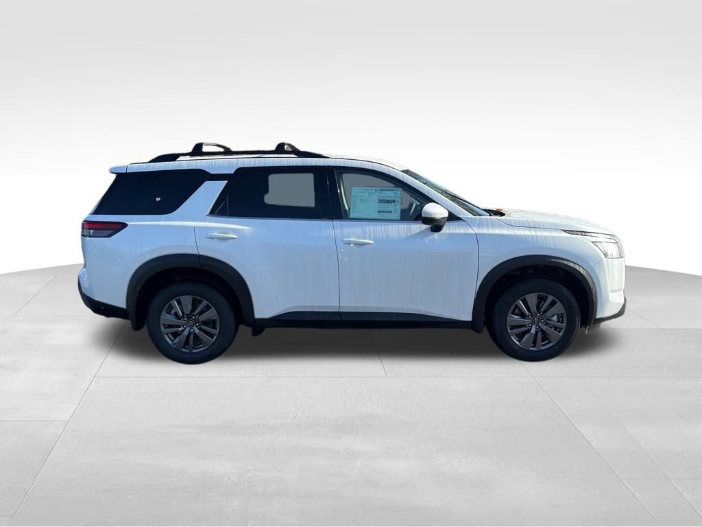 New 2025 Nissan Pathfinder SV image 5