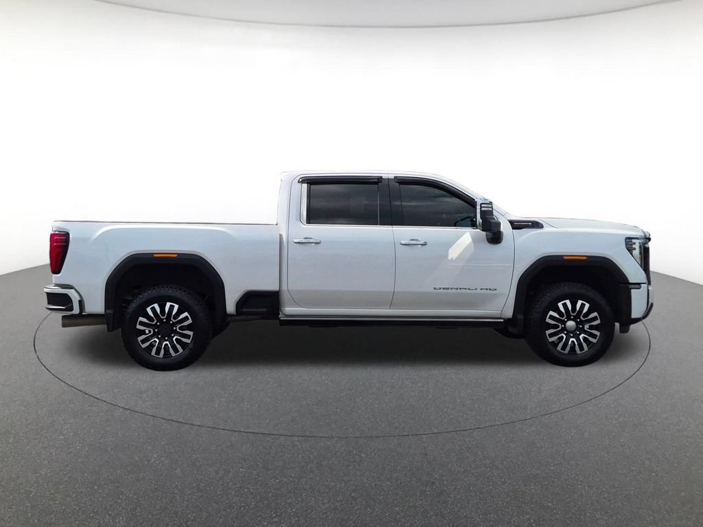 Used 2025 GMC Sierra 2500 Denali Ultimate w/ LPO, GMC Protection Package AWD/4WD image 4