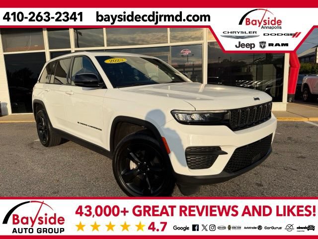 Used 2023 Jeep Grand Cherokee Altitude AWD/4WD image 1
