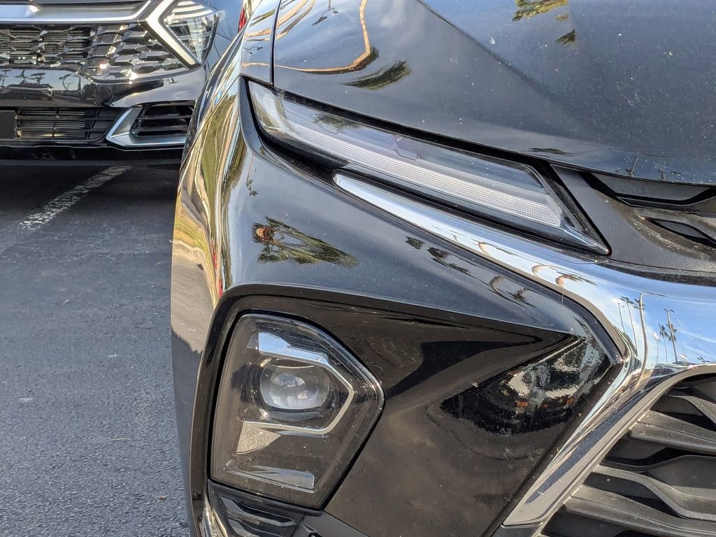 Used 2025 Chevrolet Blazer LT image 10