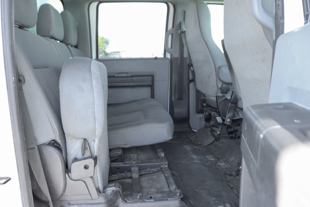 Used 2015 Ford F650 2WD Crew Cab Super Duty image 41