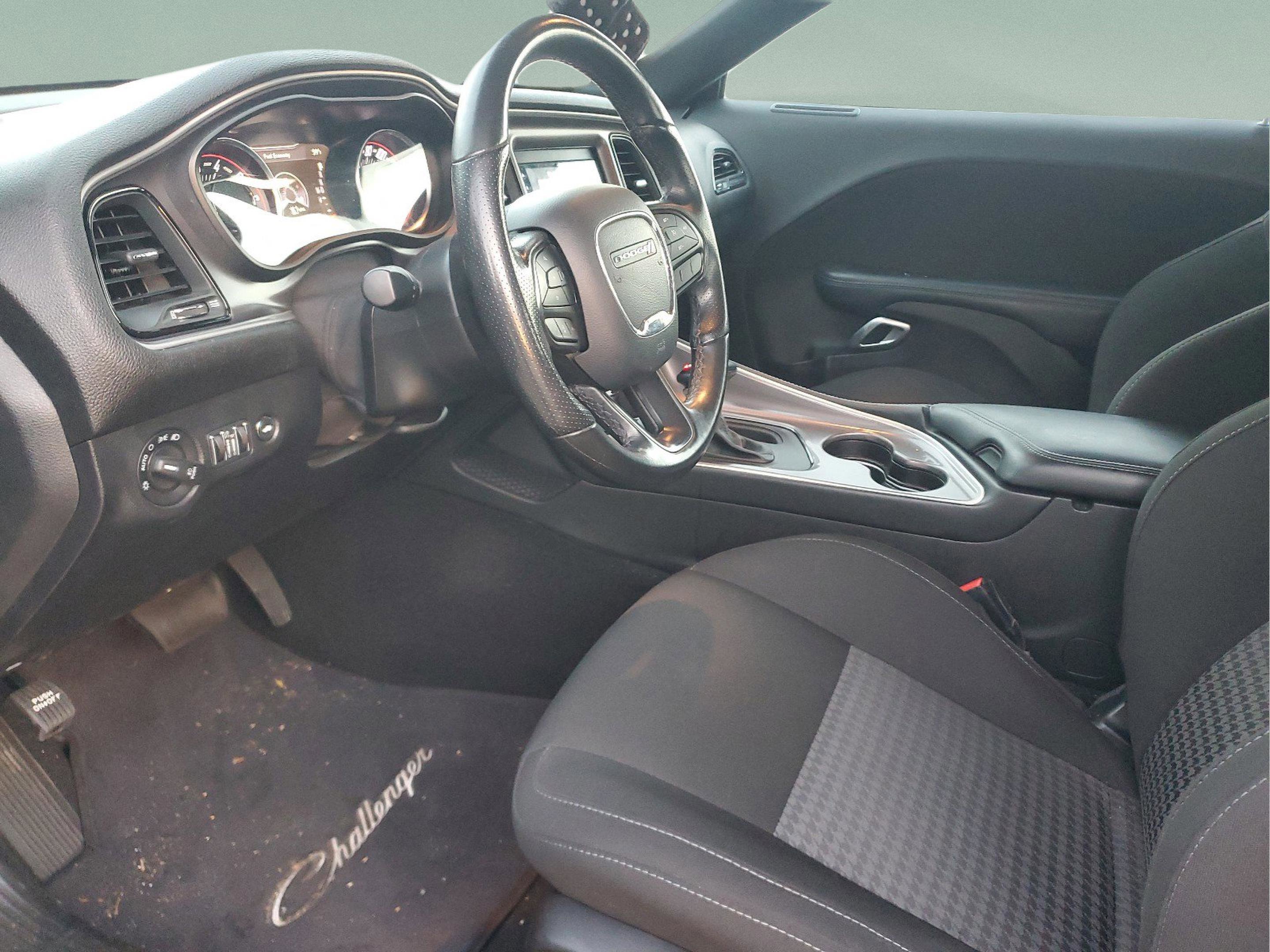 Certified 2022 Dodge Challenger GT image 17