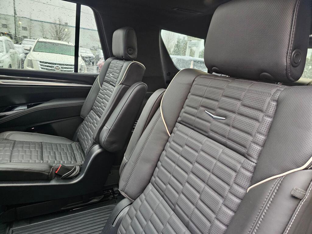 Used 2025 Cadillac Escalade V image 21