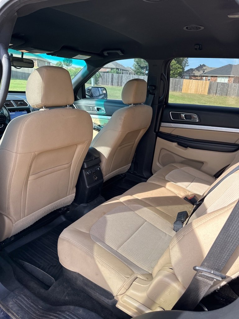 Used 2017 Ford Explorer XLT w/ Equipment Group 201A image 12