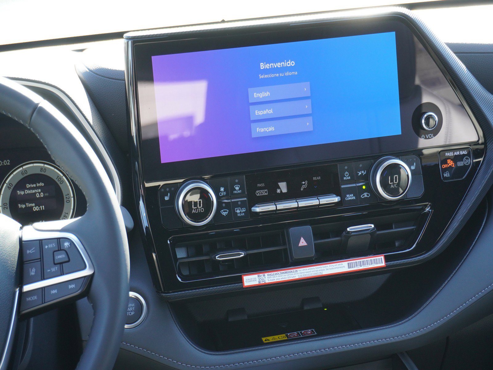 New 2025 Toyota Highlander XSE image 18