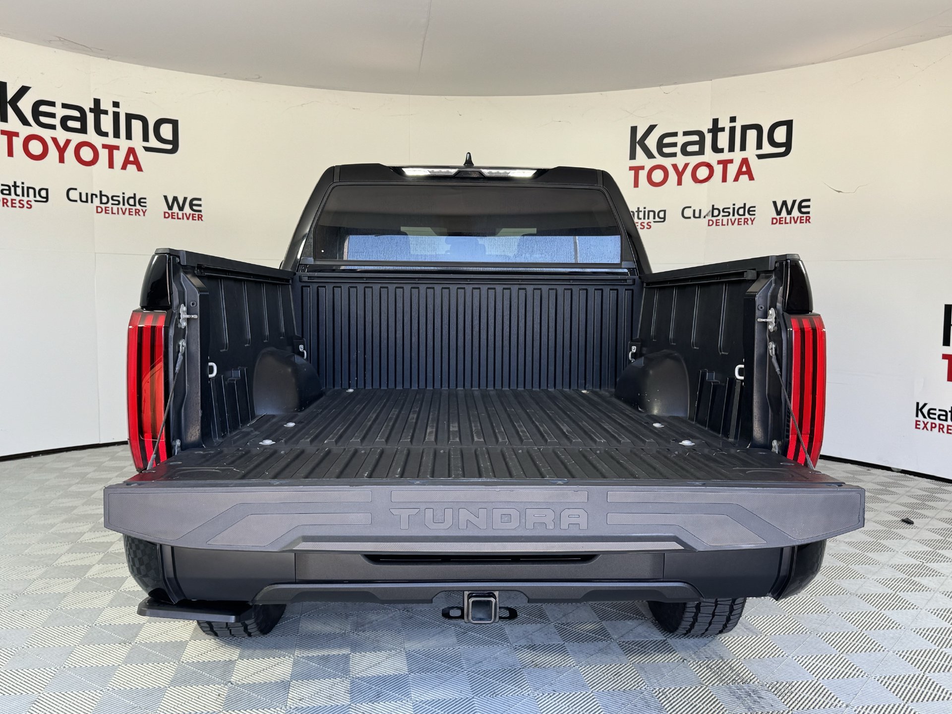 Used 2023 Toyota Tundra SR5 AWD/4WD image 17