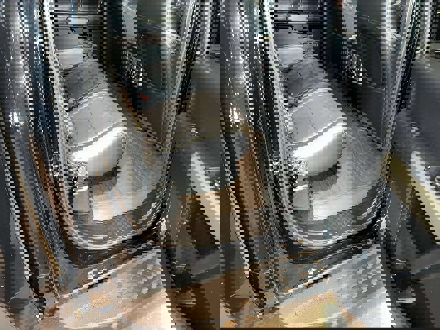 Used 2018 Ford F150 Raptor w/ Equipment Group 802A Luxury image 88