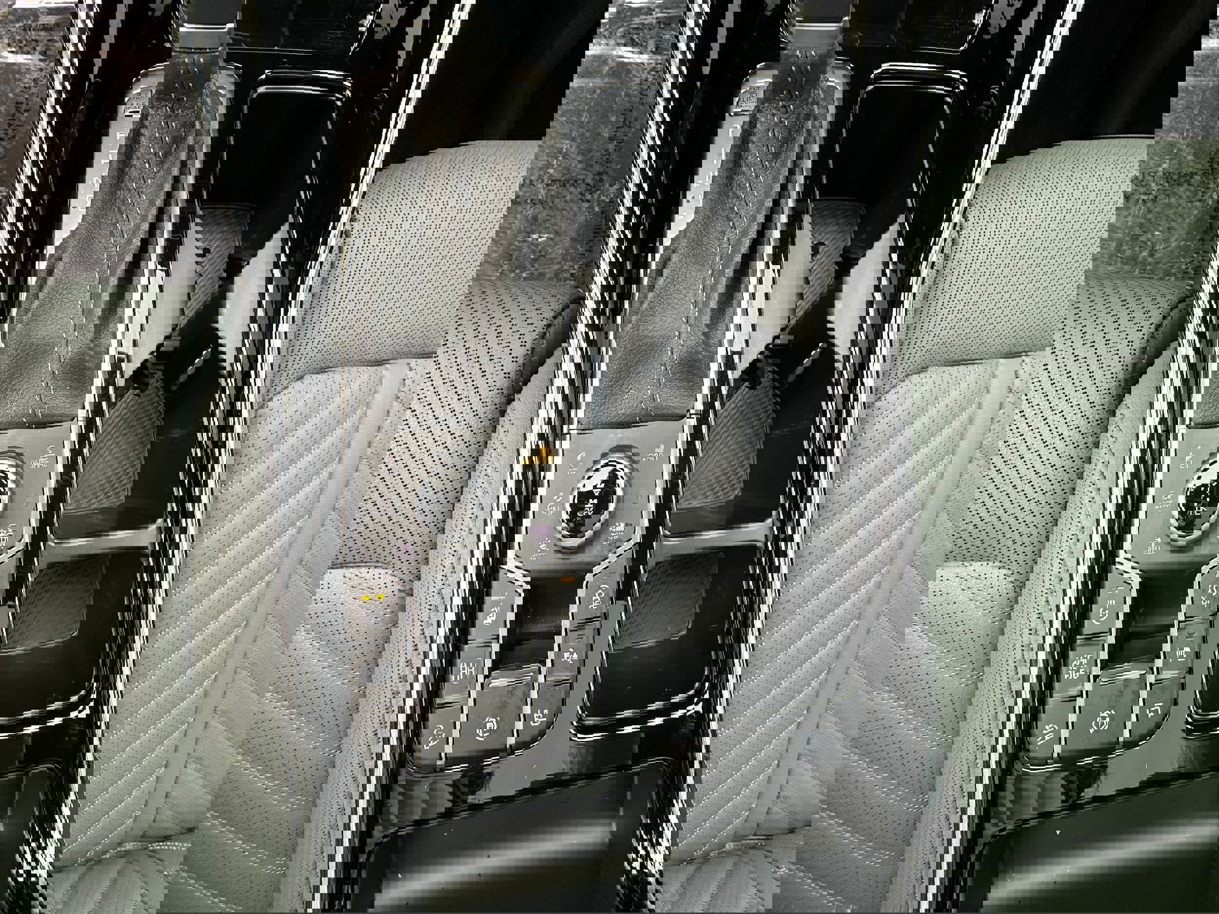 Used 2025 Kia Sorento SX Prestige w/ Sage Leather Package image 45