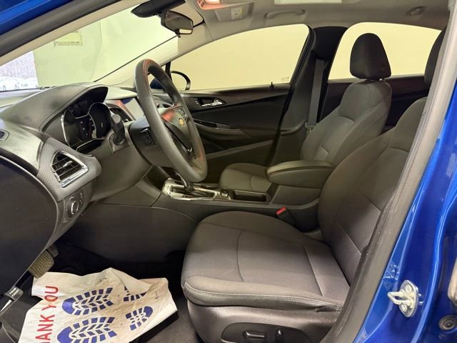 Used 2017 Chevrolet Cruze LT w/ Sun And Sound Package image 12